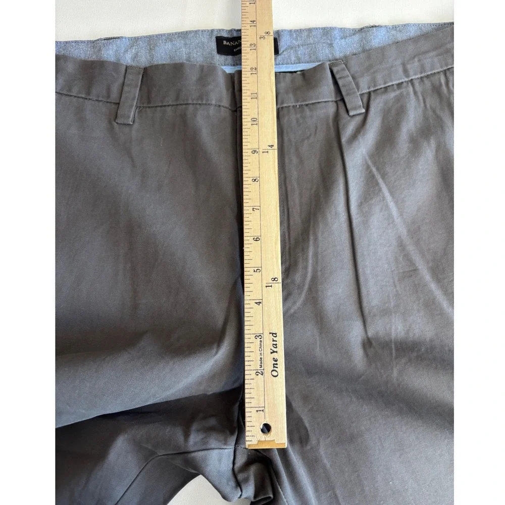 NWT Banana Republic Emerson Chino Pants Mens 38x30 Gray 100% Cotton Straight Leg